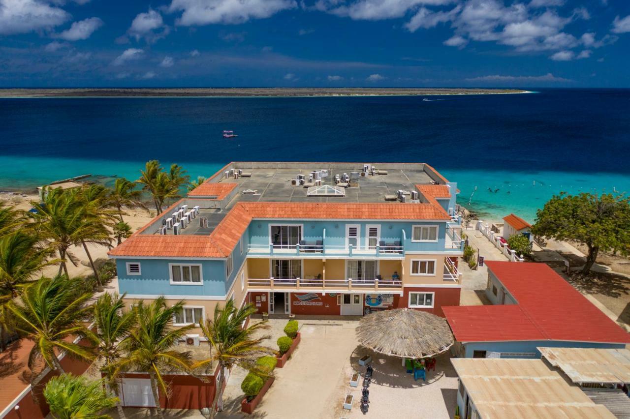 Oceanfront Parrotfish At Den Laman Apartment Kralendijk  Bagian luar foto